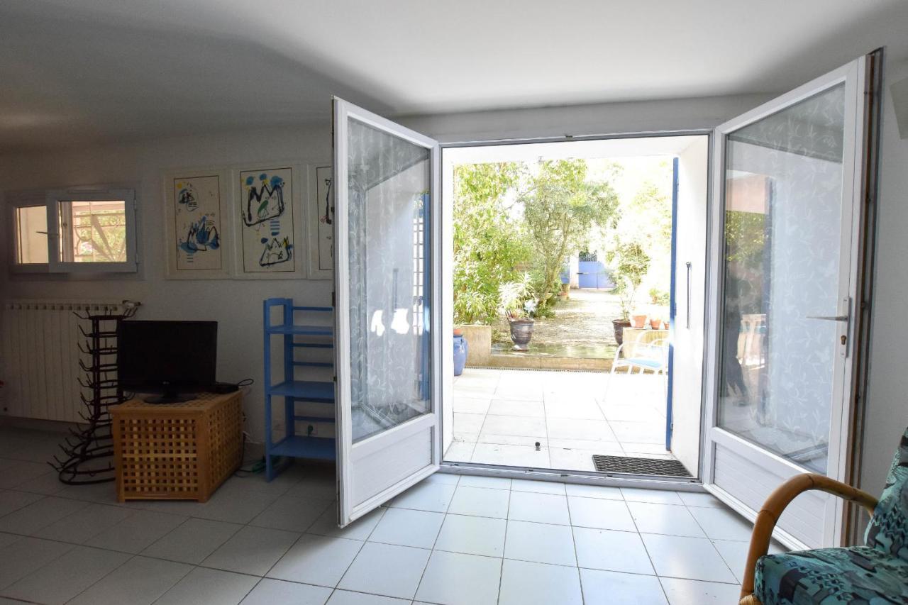 Ferienwohnung Moulin Rose, Parking - Jardin Arles Exterior foto