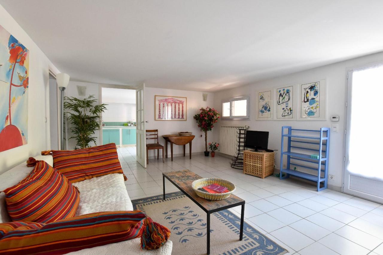 Ferienwohnung Moulin Rose, Parking - Jardin Arles Exterior foto