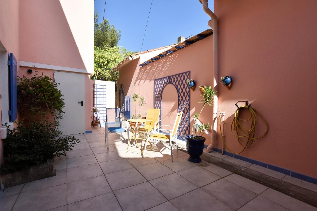 Ferienwohnung Moulin Rose, Parking - Jardin Arles Exterior foto